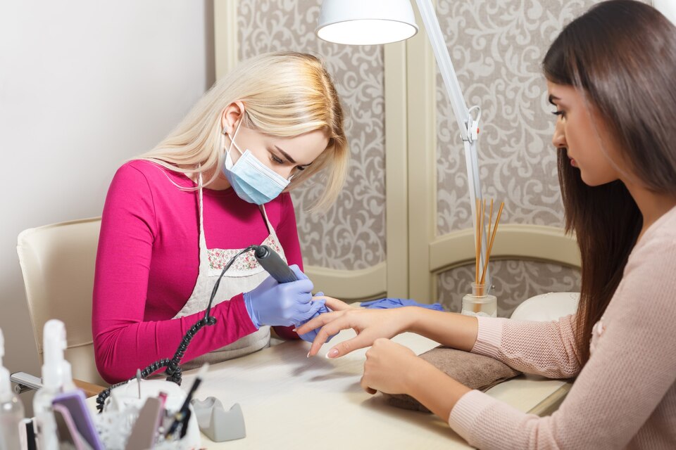 Bahçelerarası Manikürcü